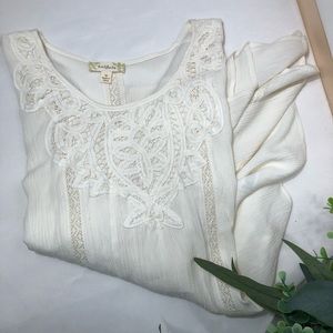 UC Nurture Off-White Lace Butterfly Sleeve Top